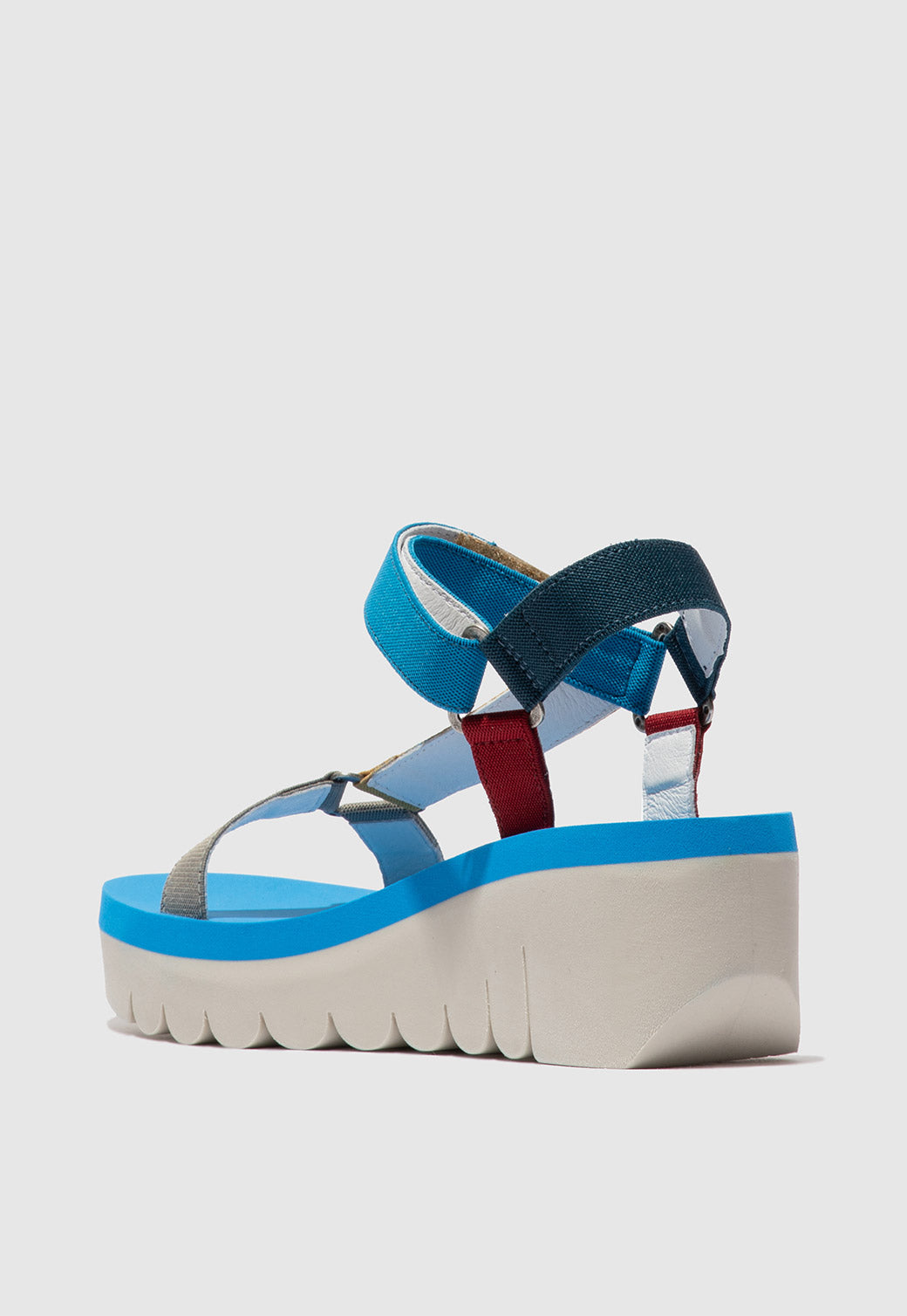 Light Gray סנדלי פלטפורמה צבעוניות fly london