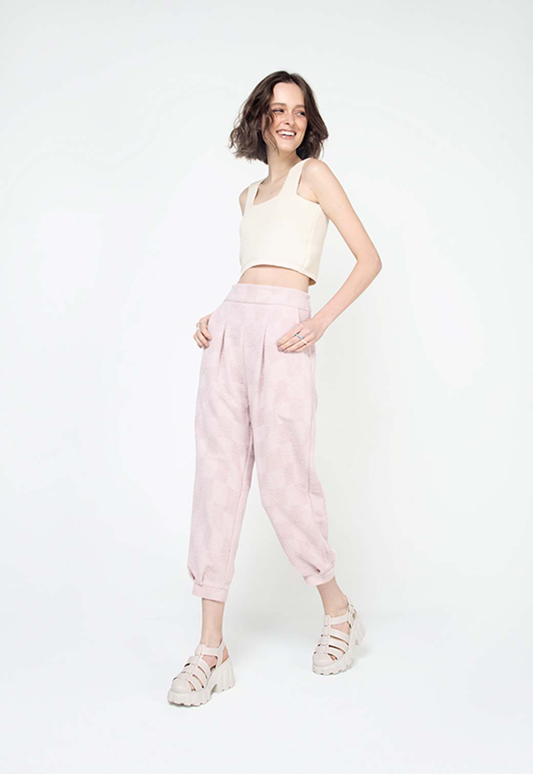 White Smoke סנדלי פלטפורמה לנשים Megan MELISSA