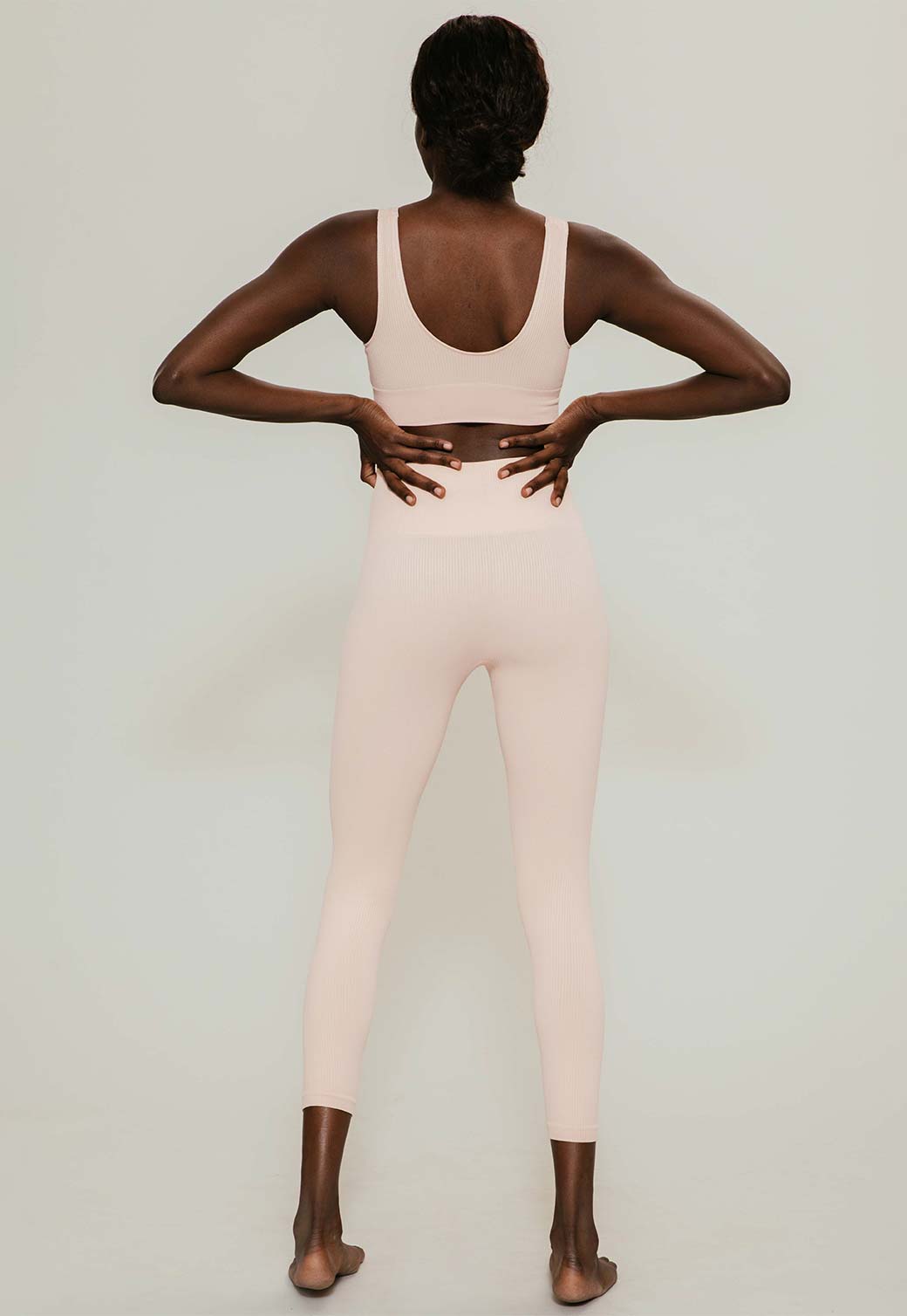 Light Gray חזיית ספורט לנשים Ribbed Open SAISEI