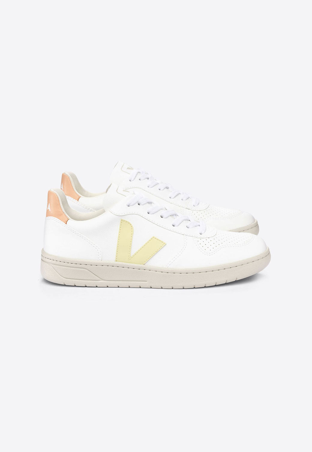 White Smoke סניקרס טבעוניות לנשים V-10 VEJA