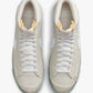 Beige סניקרס לגברים Blazer MId '77 NIKE