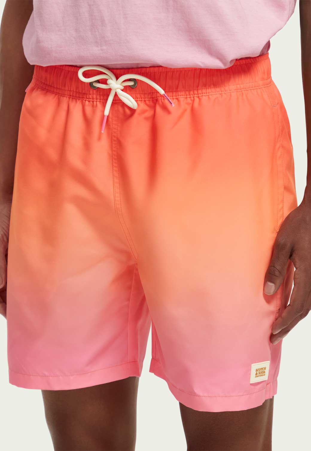 Light Coral מכנסי בגד ים עם הדפס מתחלף לגברים SCOTCH & SODA