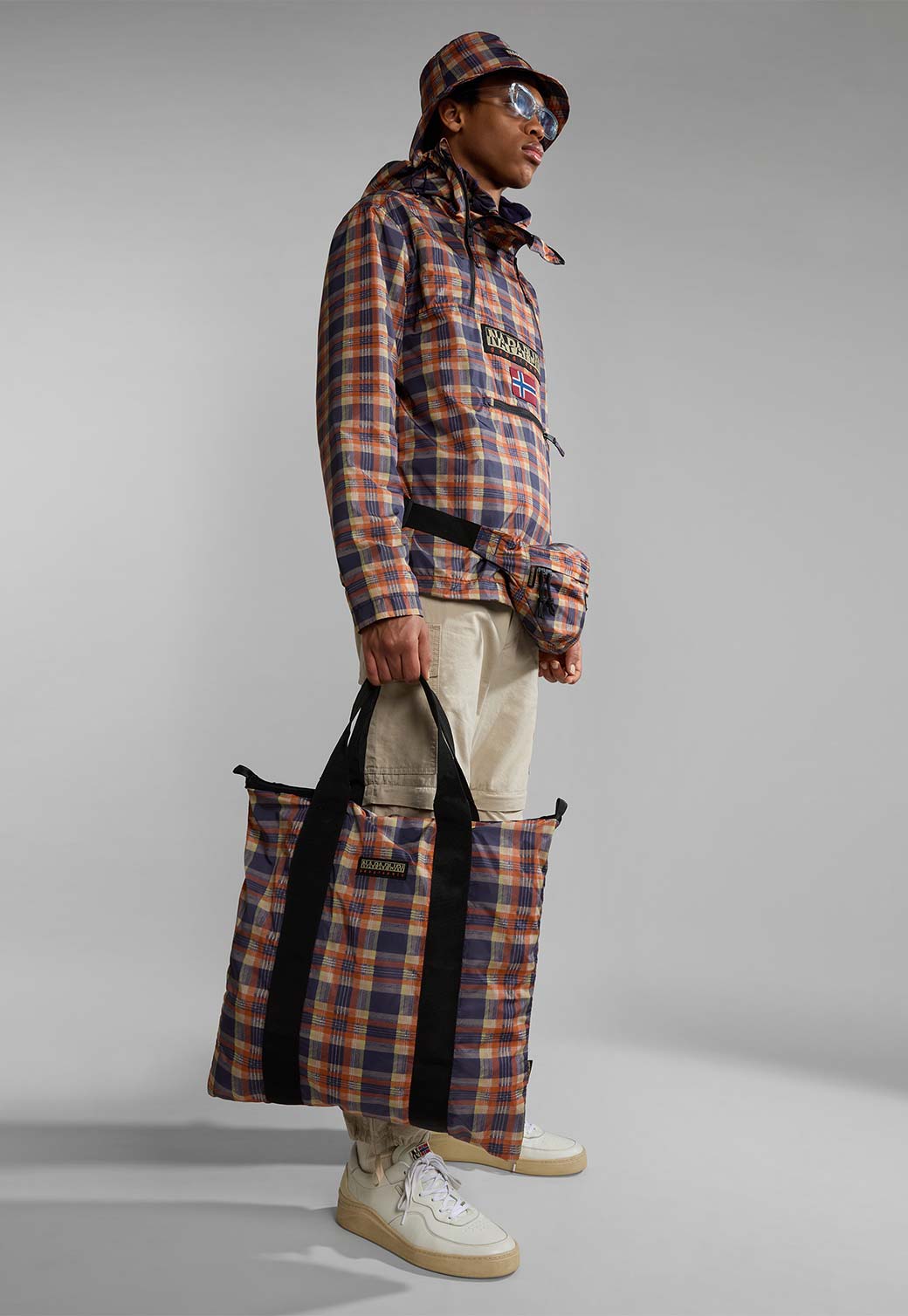 Dark Gray תיק צד Napapijri X Liberty NAPAPIJRI