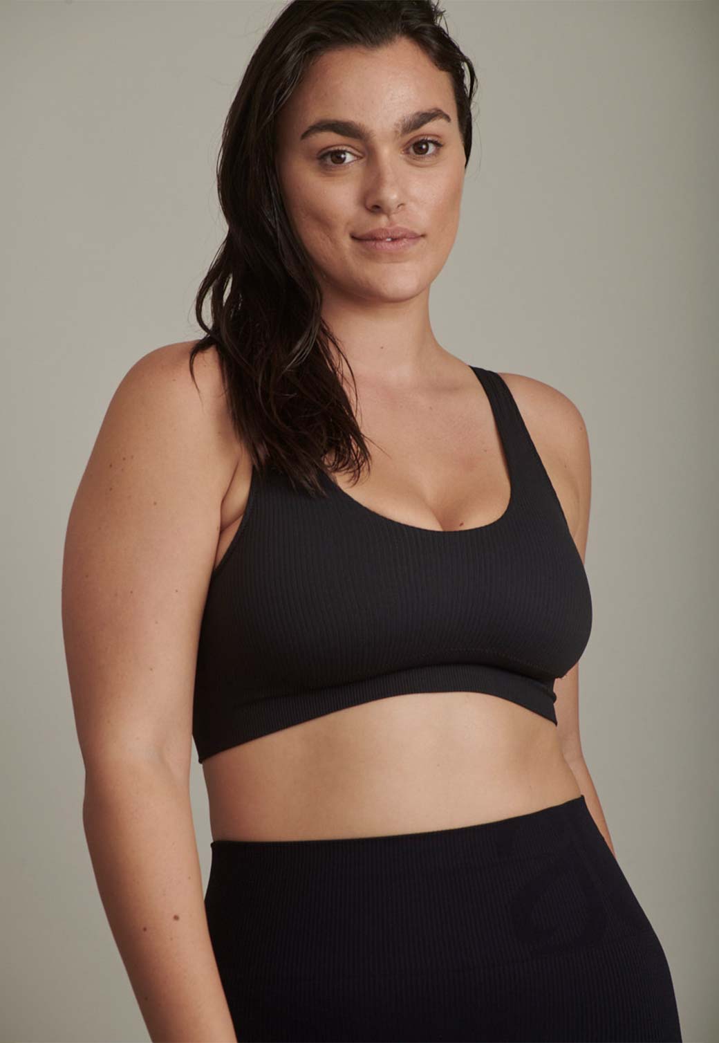 Rosy Brown חזיית ספורט לנשים Ribbed Open SAISEI