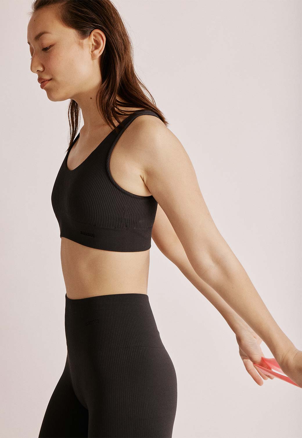 Light Gray חזיית ספורט לנשים Ribbed Open SAISEI